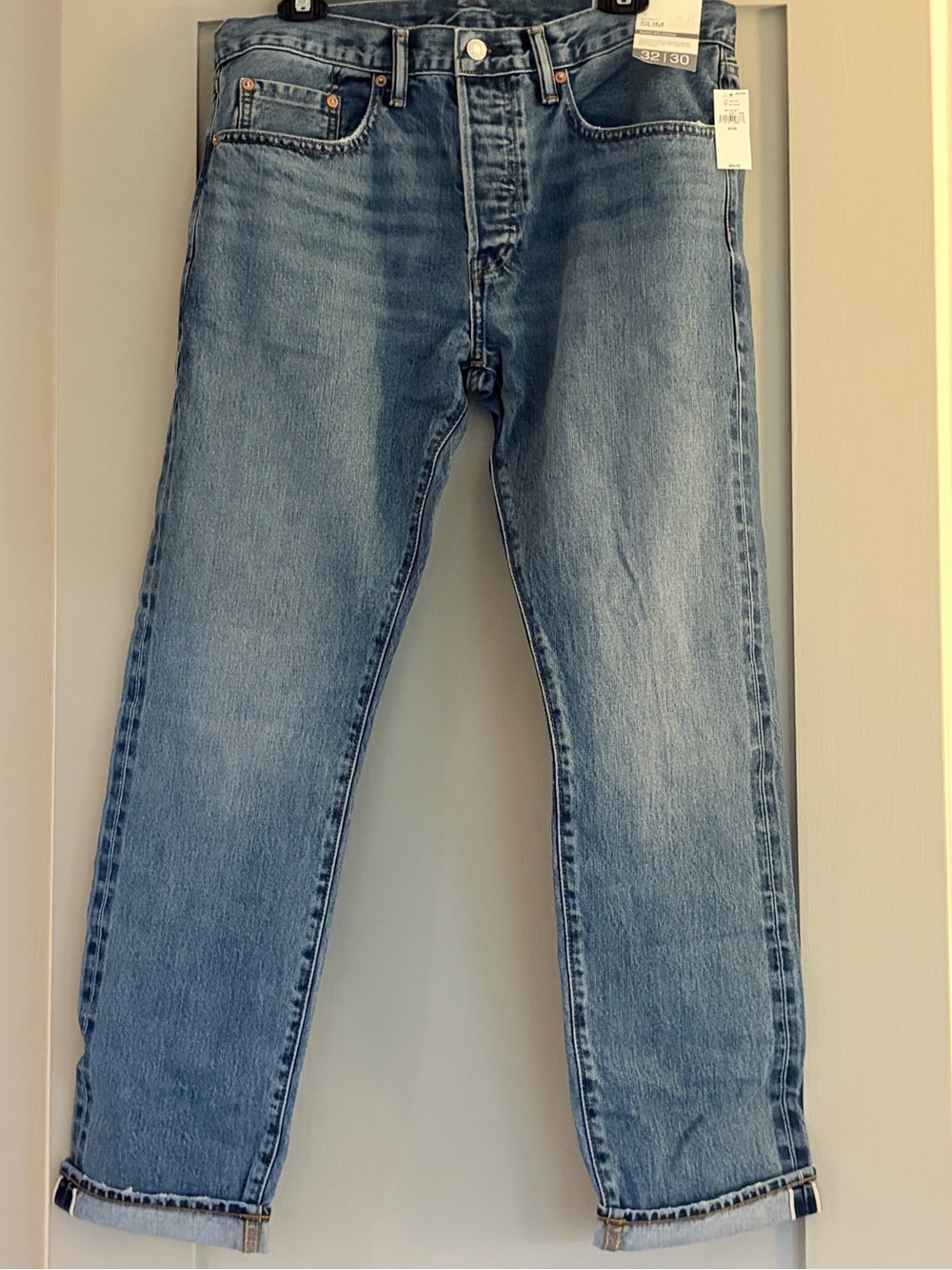 GAP men’s Slim Button Fly Jeans in Light Blue Wash 32/30